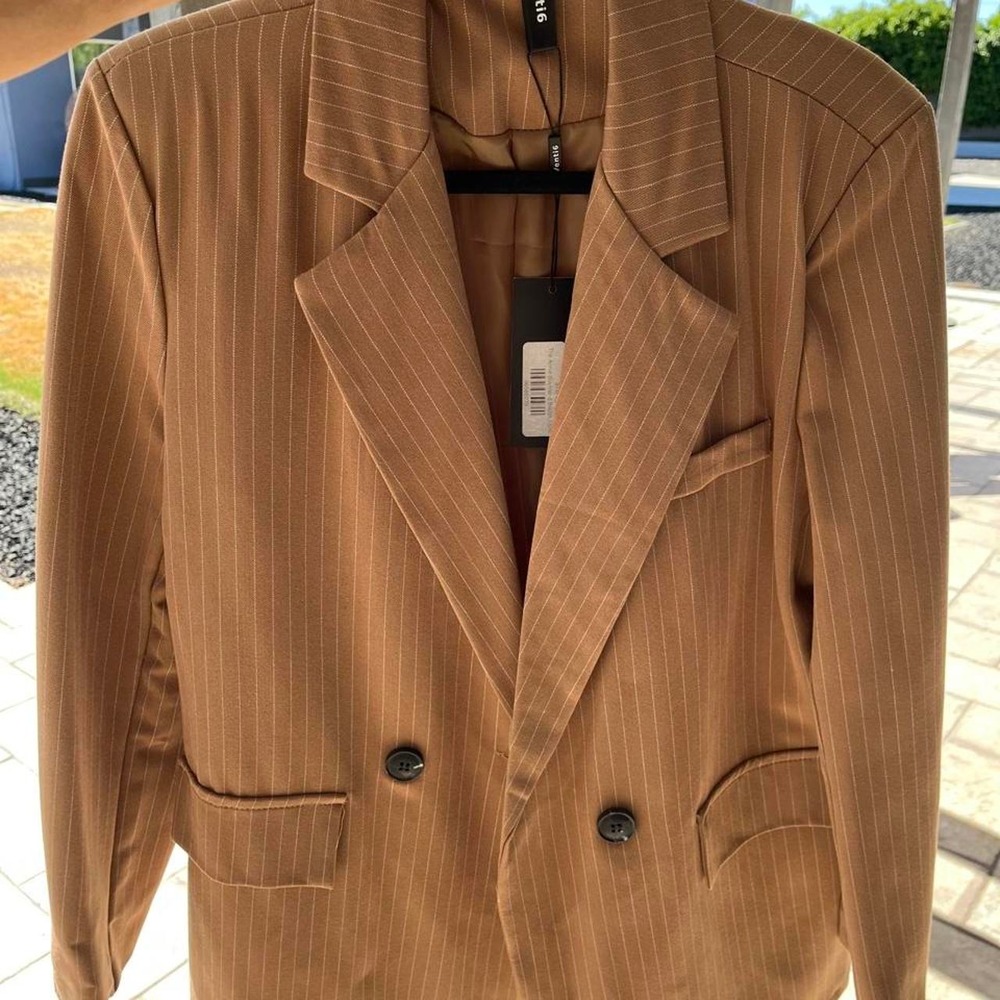 Venti6 NWT Oversized Tan Pinstripe Boyfriend Blazer